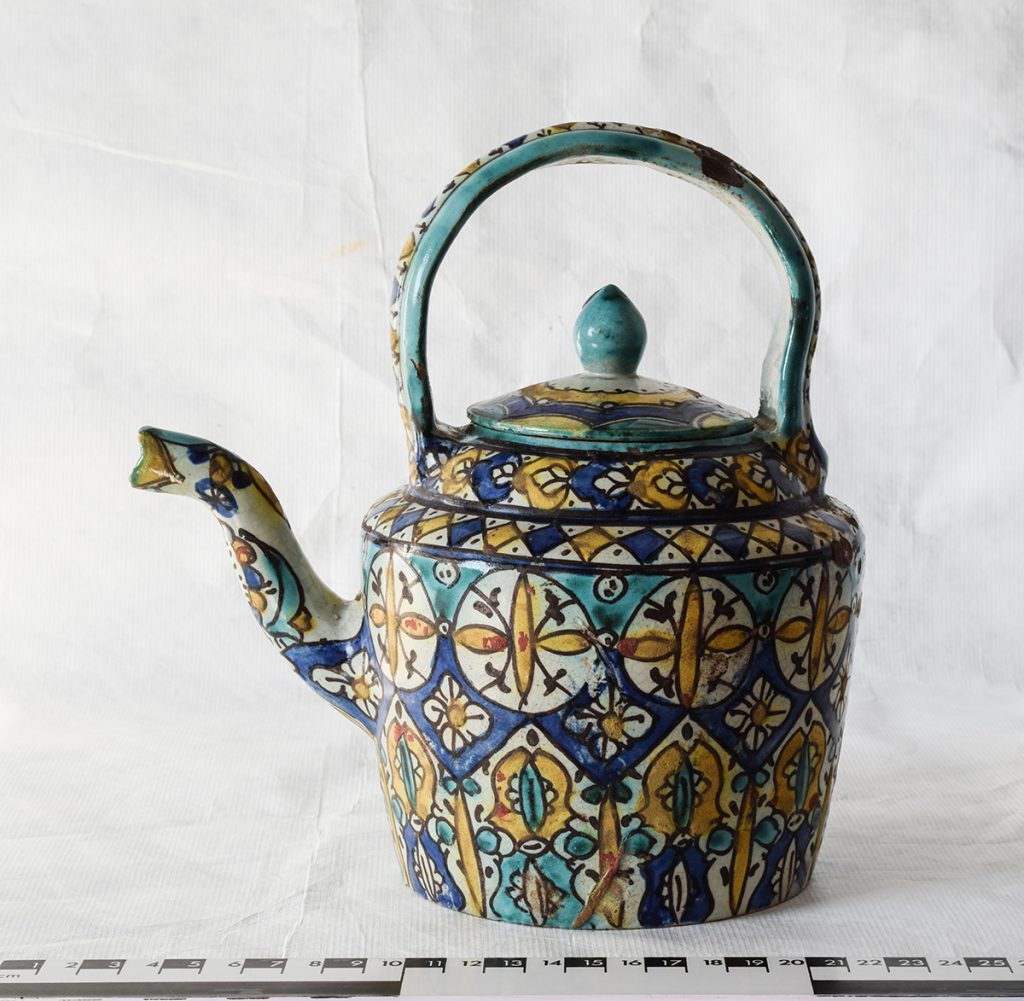 Teapot, Middle Eastern